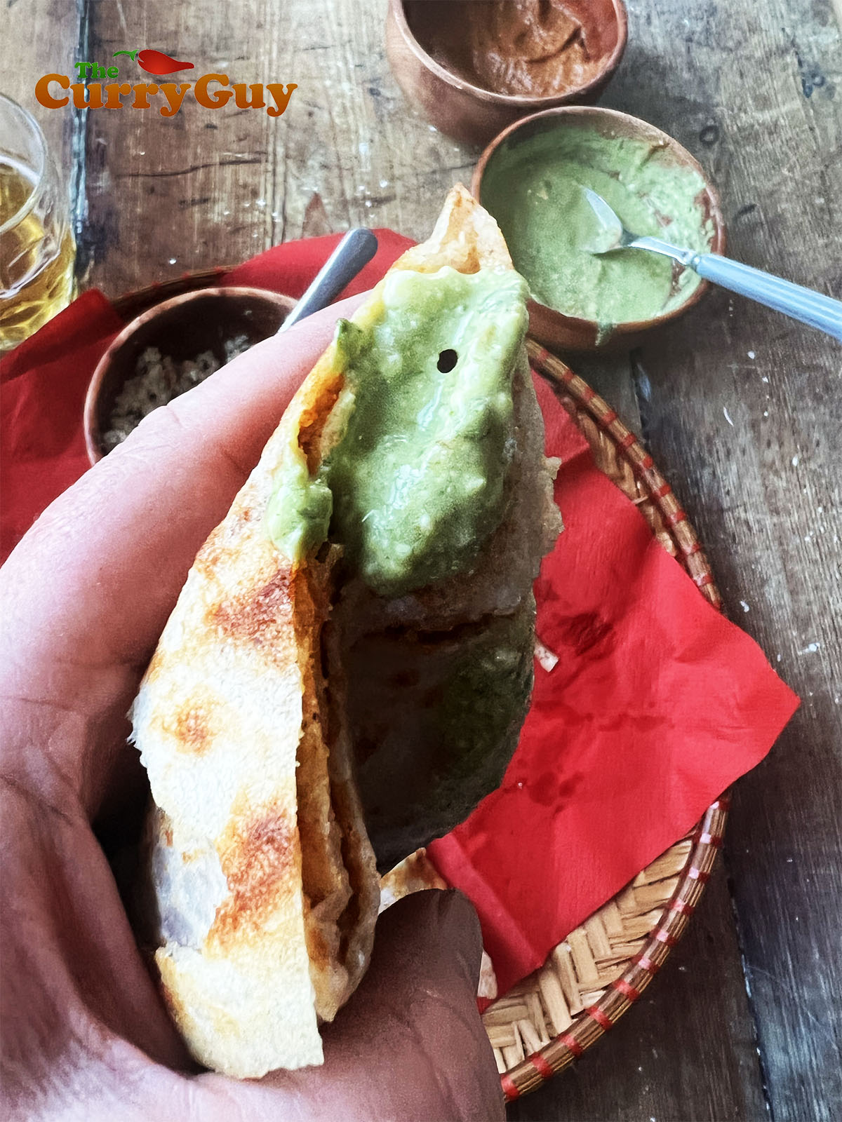 Served coriander chutney with dosa