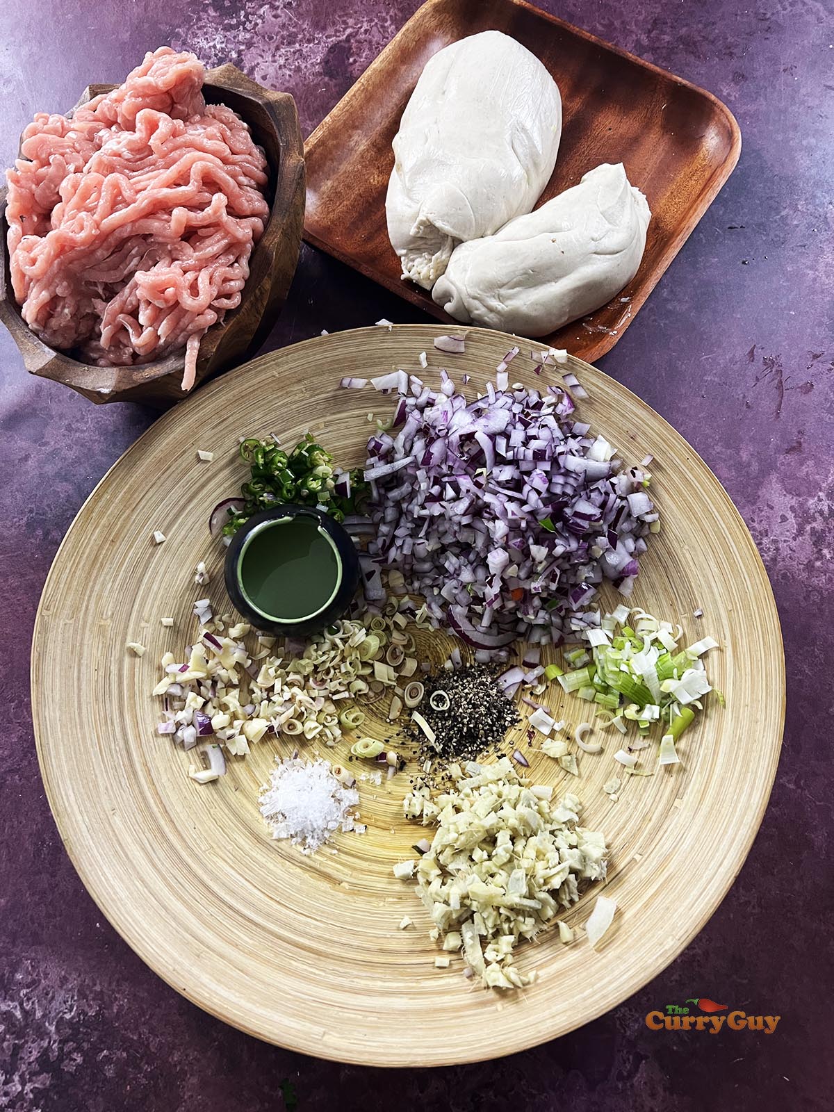 Ingredients for chicken momos.
