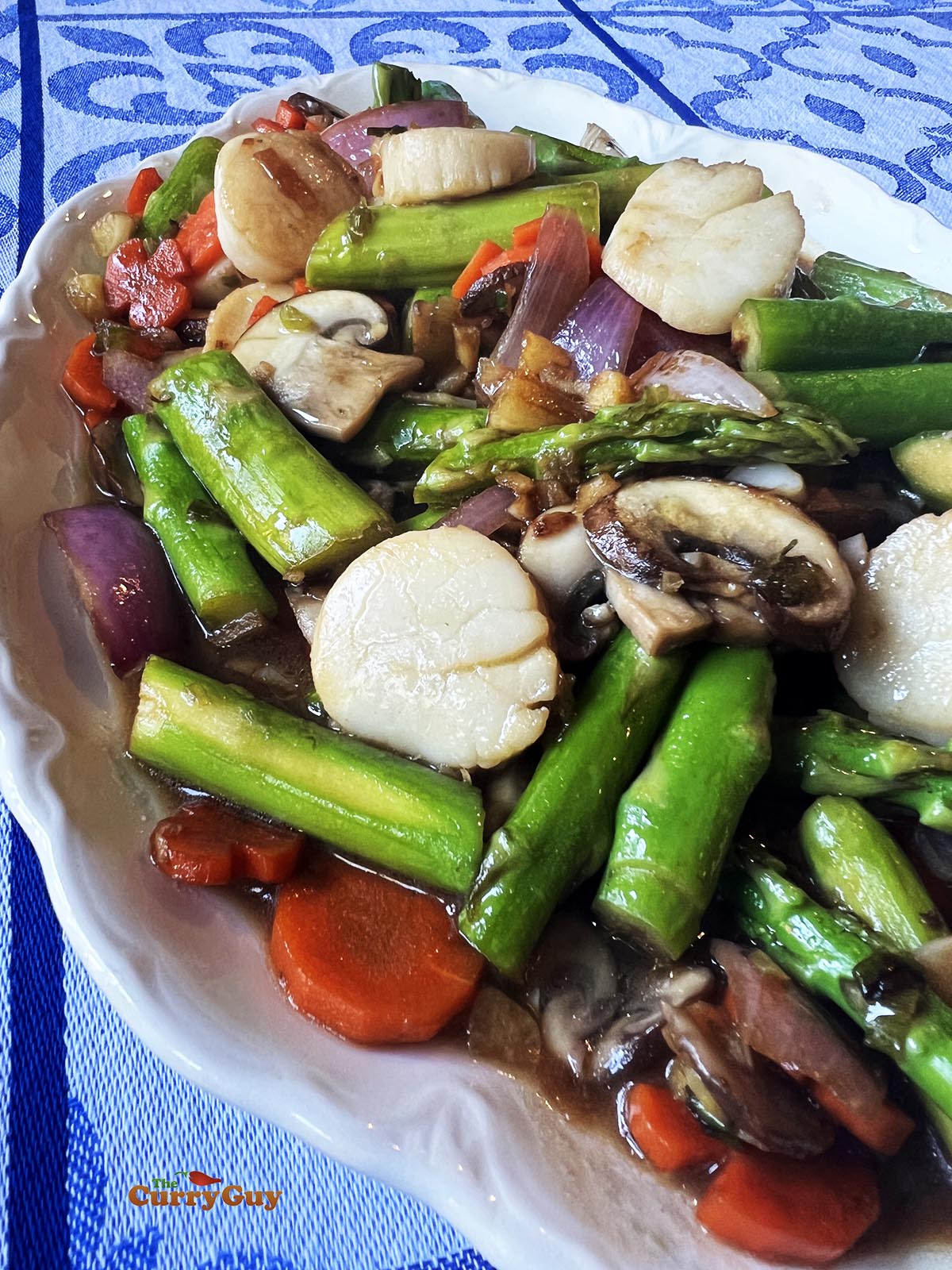 Scallops with asparagus