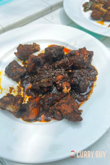 Sri Lankan black chicken curry