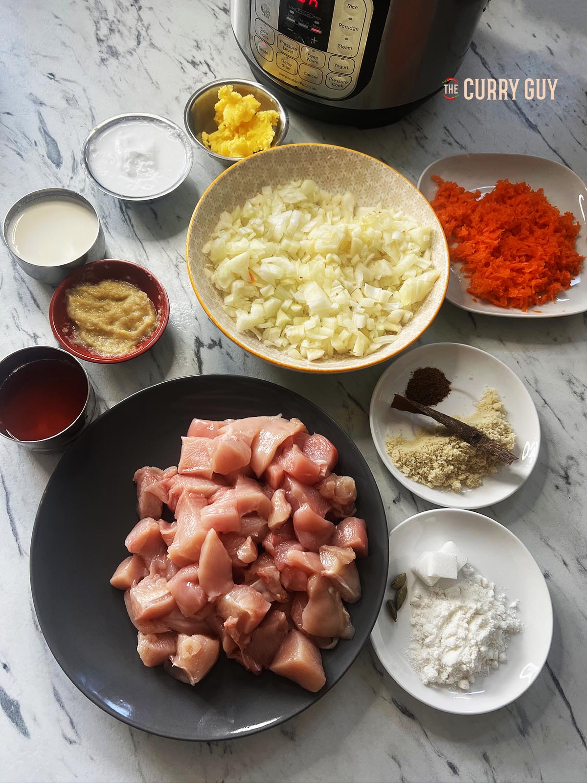 ingredients for the chicken korma in teh slow cooker. 