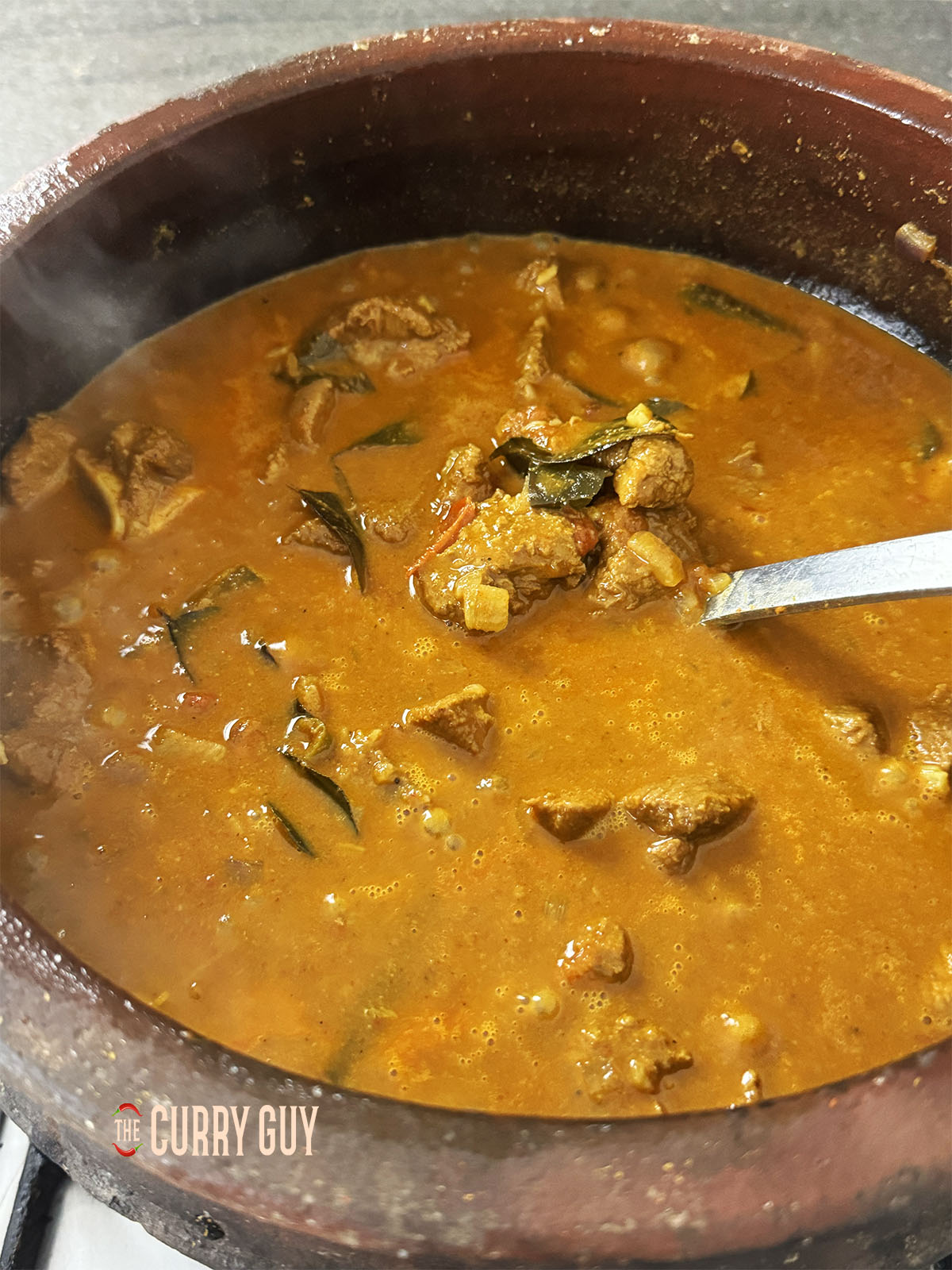 The curry after cooking covered for 40 minutes.