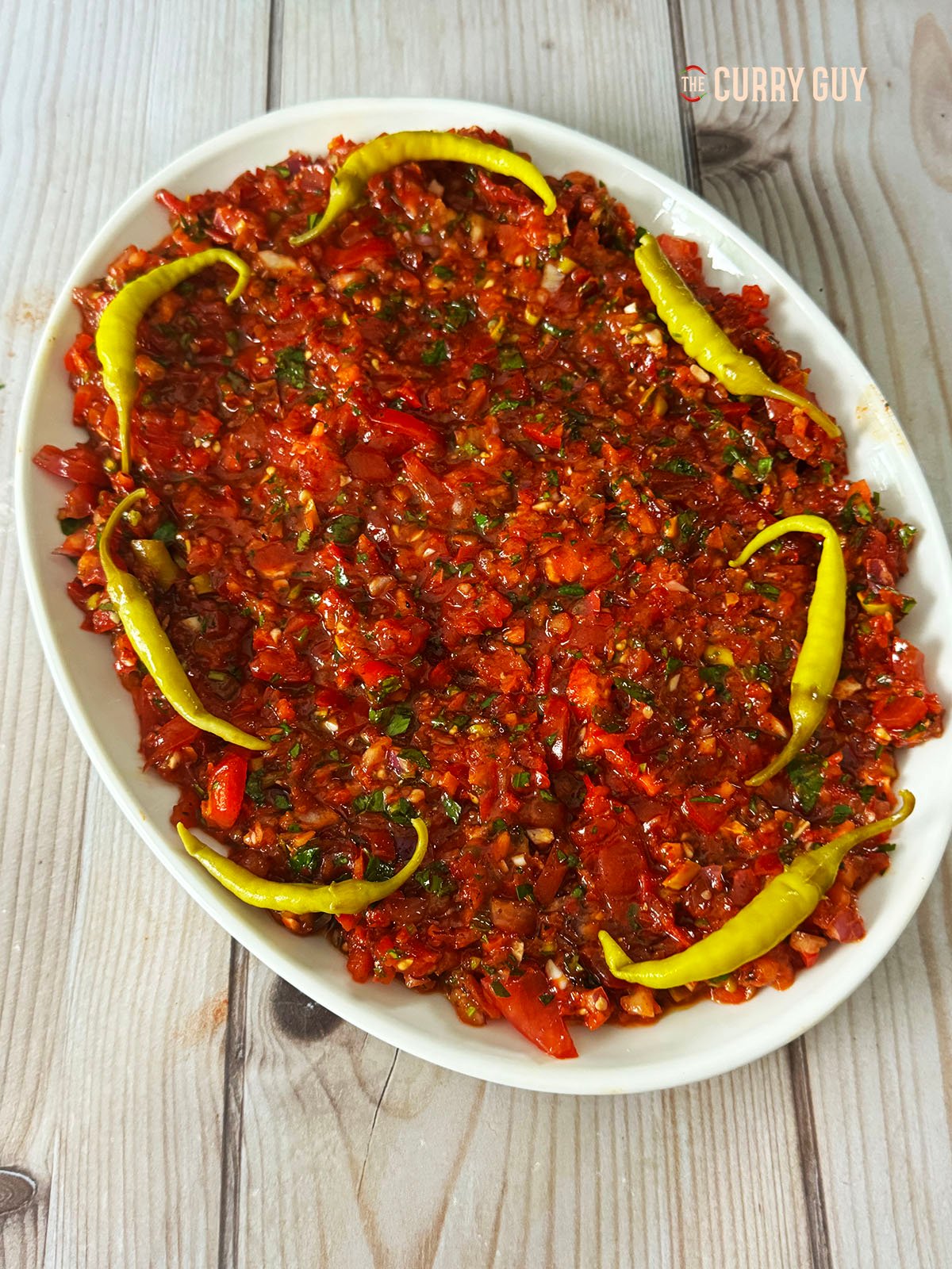Ezme salad on a serving plate.