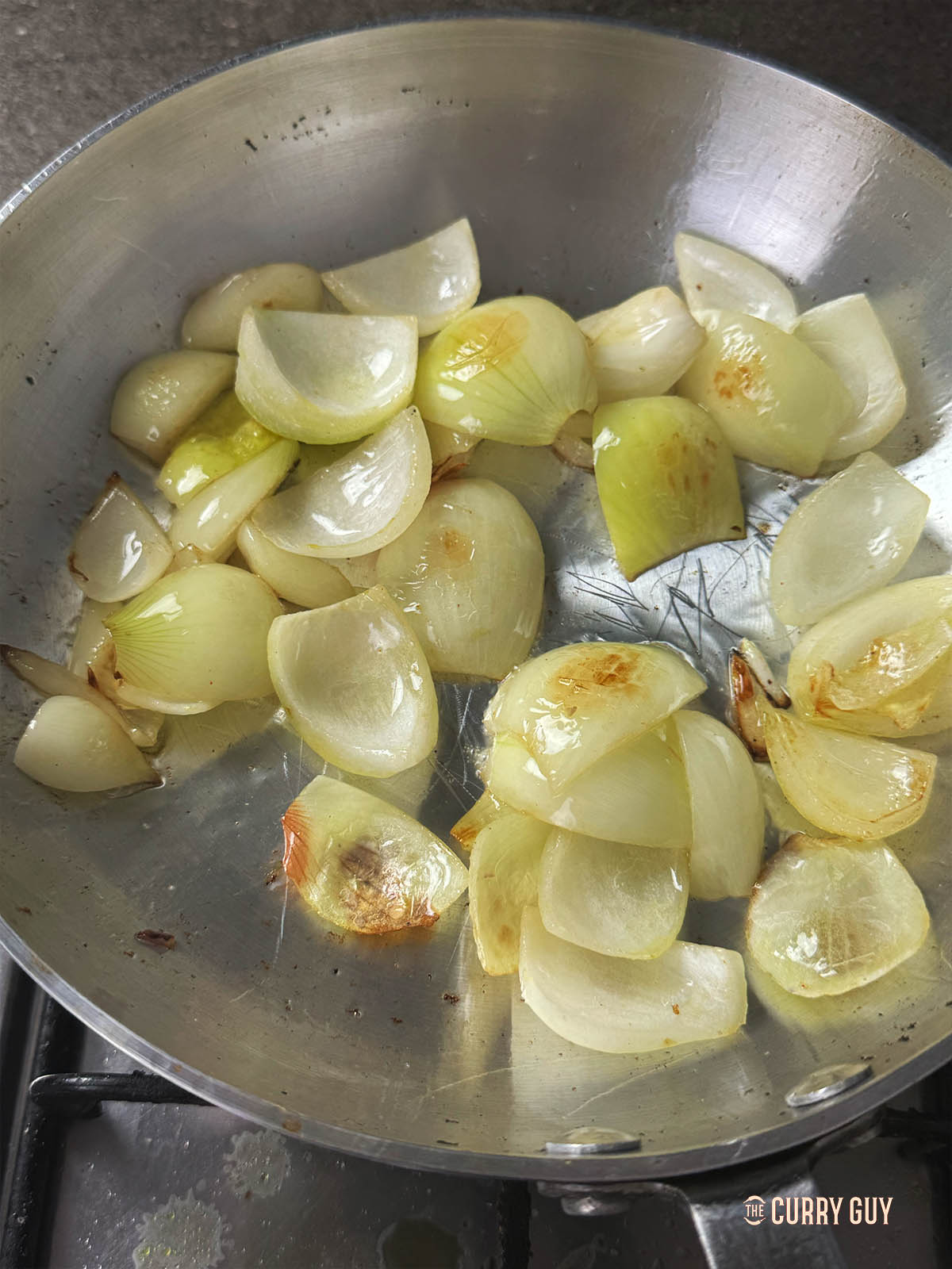 Frying onion petals.